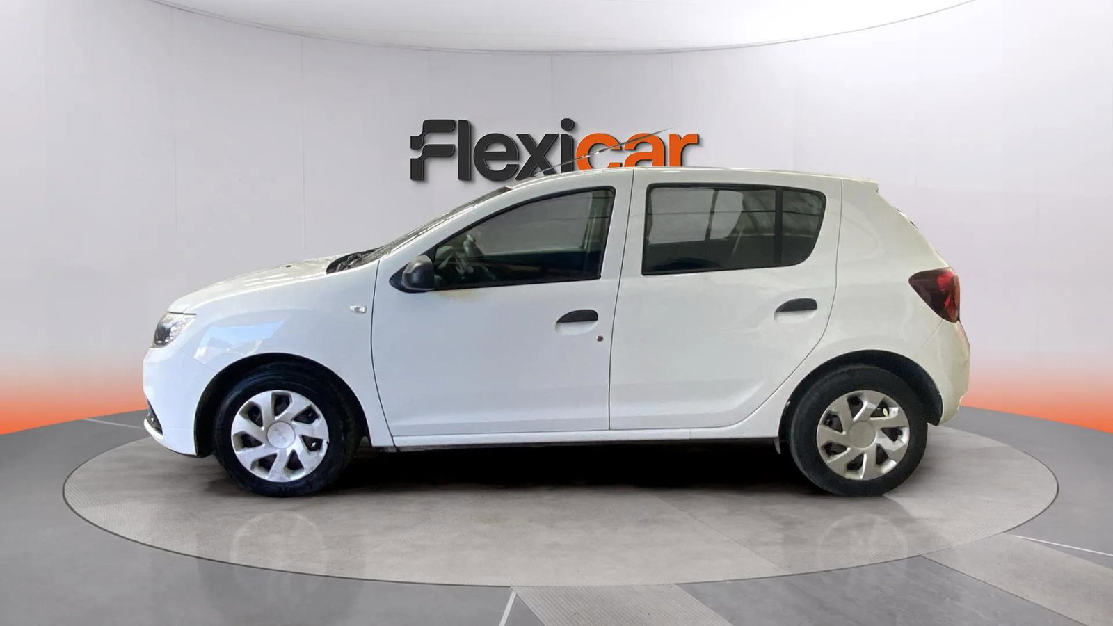 https://cdn-flexicar.caraffinity.it/public_appraisal_images_pro/images/stock/273819/N7fIhXZGQq__7636KJM _9c848a115ea54695a520bfe9bc03788a_Exterior_2.jpeg.jpg